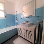 Photo de la salle de bain d'un appartement à louer à Hyères - Hyères appart